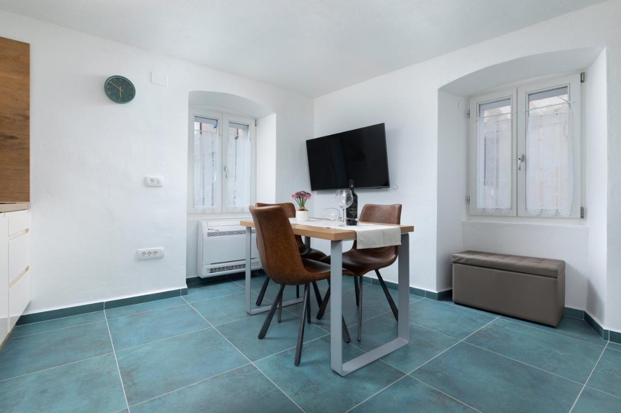 Studio, 70 Steps From The Apartment Baska (Krk)