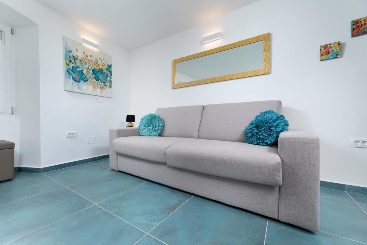 Apartment Studio, 70 Steps From The