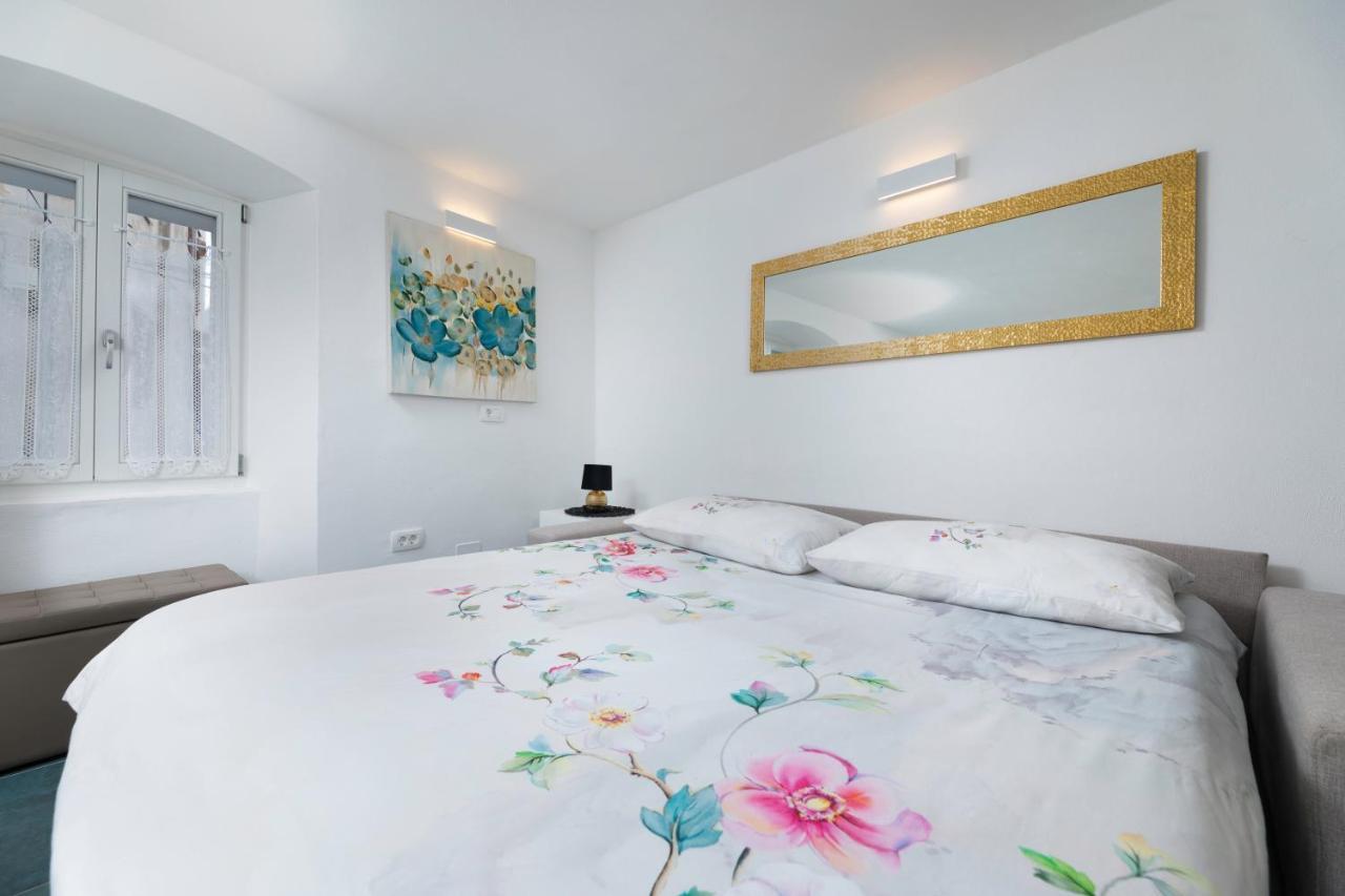 Apartment Studio, 70 Steps From The